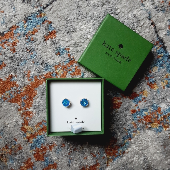 Kate Spade Boxed Round Stud Earrings - Picture 4 of 10